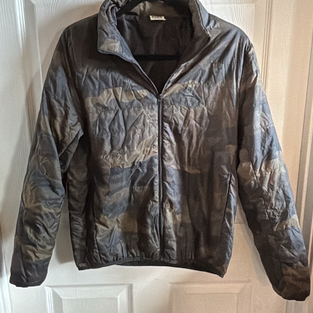 Victoria's Secret Pink Camouflage Puffer Jacket medium